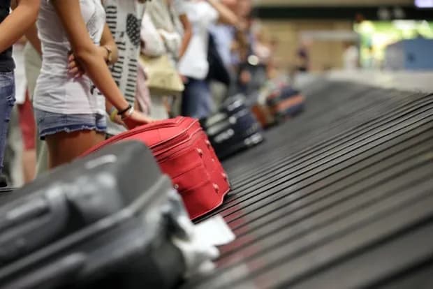 Jak podpisać walizkę, aby uniknąć jej zagubienia w podróży Jak podpisać walizkę, aby uniknąć jej zagubienia w podróży