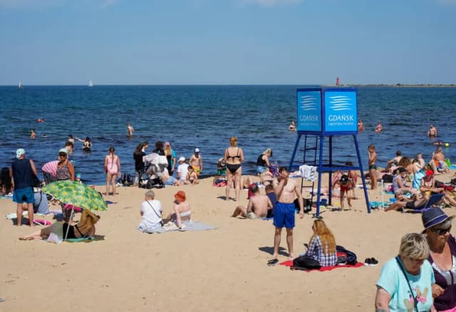 Gdzie najcieplejsza woda w Bałtyku? Odkryj najlepsze miejsca na kąpiel Gdzie najcieplejsza woda w Bałtyku? Odkryj najlepsze miejsca na kąpiel