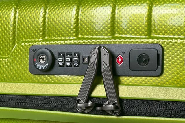 Jak zmienić kod w walizce Puccini i zabezpieczyć swój bagaż Jak zmienić kod w walizce Puccini i zabezpieczyć swój bagaż